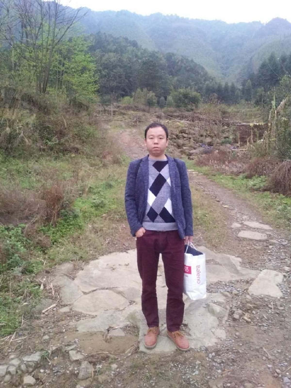 奋斗的第一张照片--长春相亲服务中心