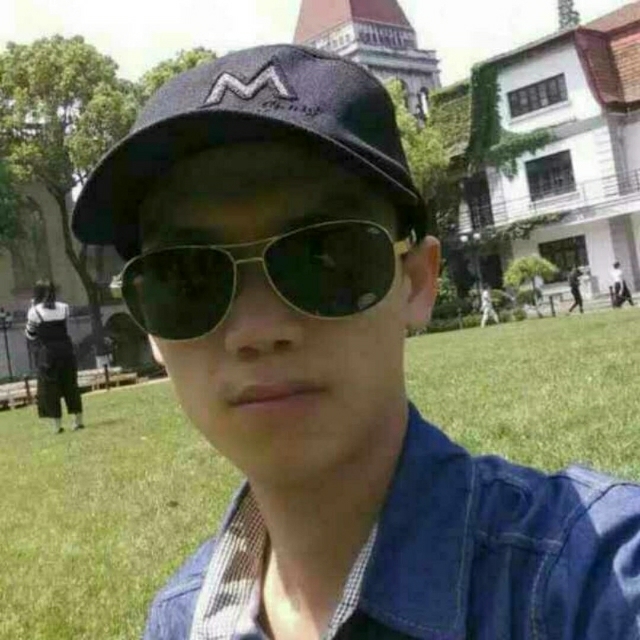 龙小华的第一张照片--长春相亲服务中心