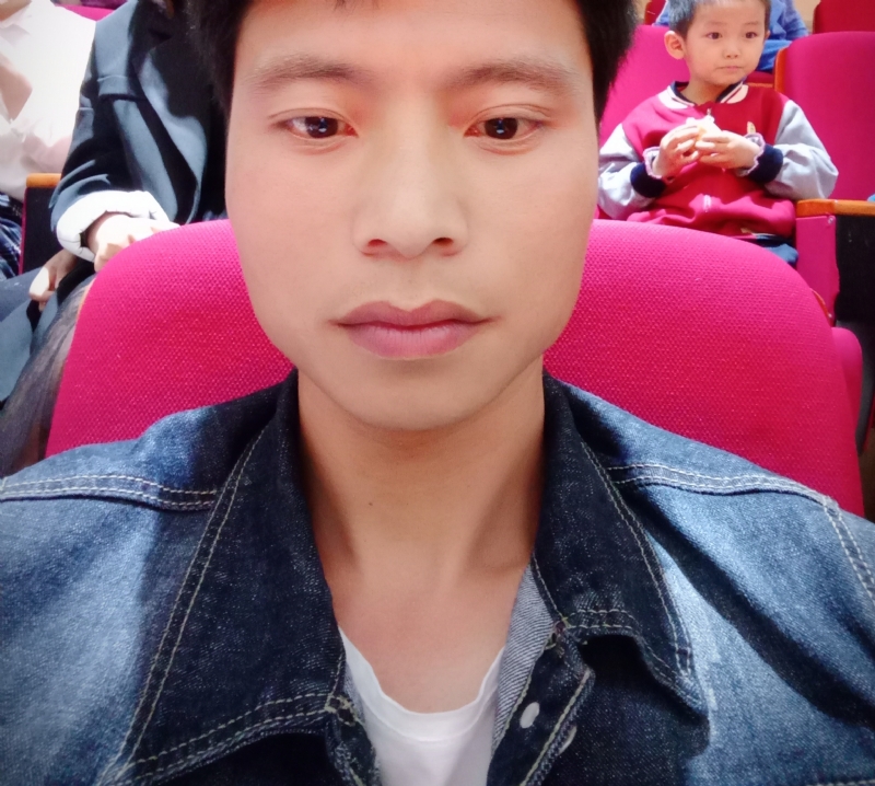 奋斗青年的第一张照片--长春相亲服务中心