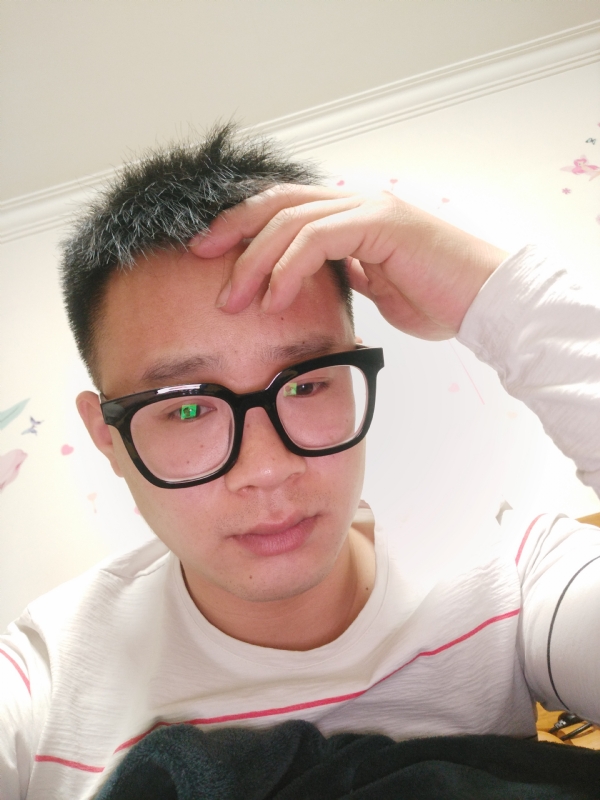 华灯初上的夜晚的第一张照片--长春相亲服务中心