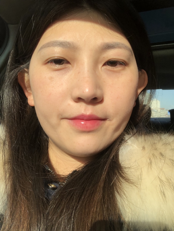 轻闭双眼的第一张照片--长春相亲服务中心