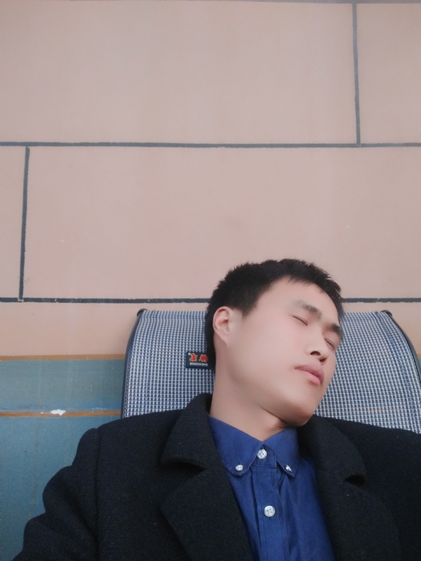 有钱爱情才能长久的第一张照片--长春相亲服务中心