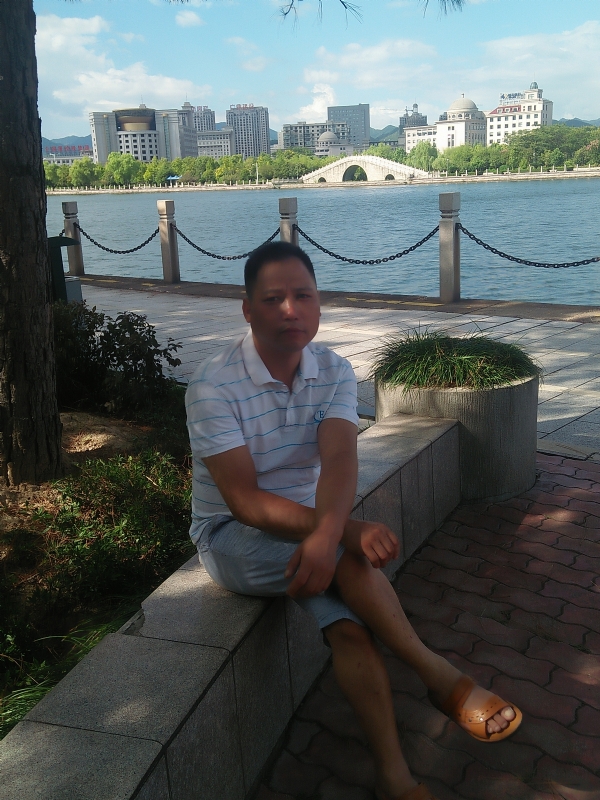 尹力的第一张照片--长春相亲服务中心