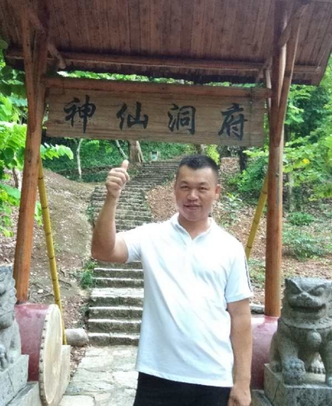 强仔的第一张照片--长春相亲服务中心