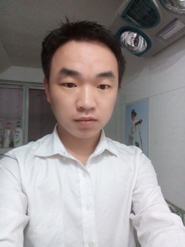 夜凉露沾衣的第二张照片--长春相亲服务中心