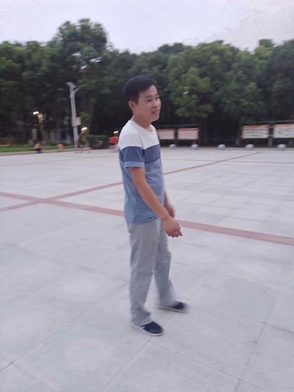 一笑的第一张照片--长春相亲服务中心