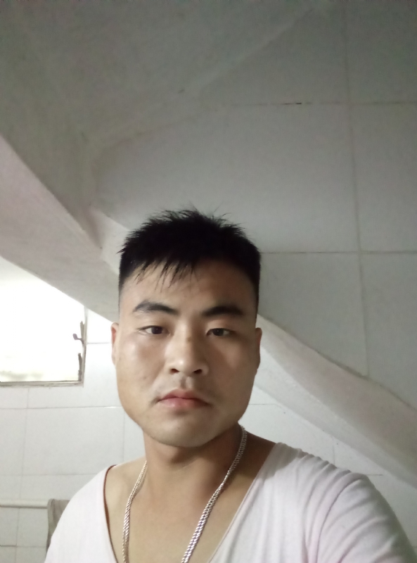 落叶知秋的第一张照片--长春相亲服务中心