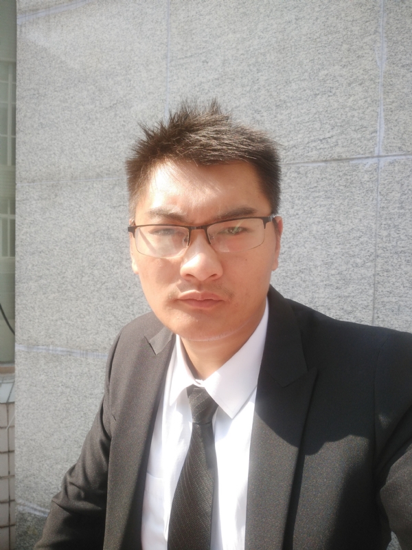 孤独的人的第一张照片--长春相亲服务中心