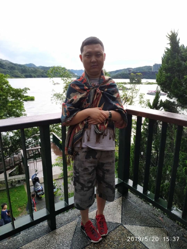 爱情里的俩个人的第一张照片--长春相亲服务中心