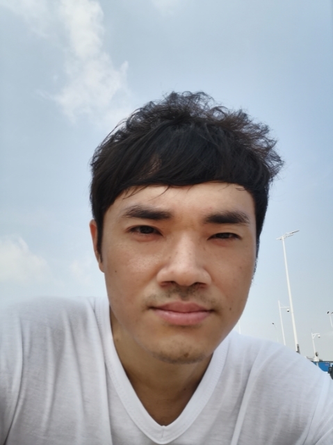 老实人的第一张照片--长春相亲服务中心