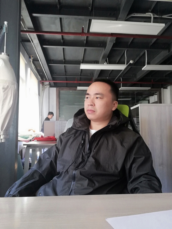 左眼皮跳跳的第一张照片--长春相亲服务中心