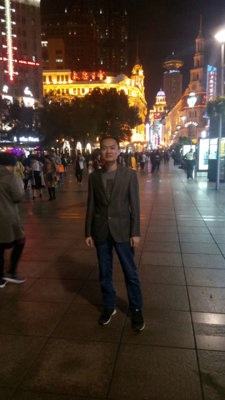 水池养鱼的第一张照片--长春相亲服务中心