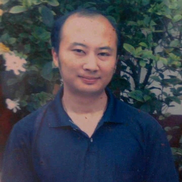 石峰里的生命的第一张照片--长春相亲服务中心