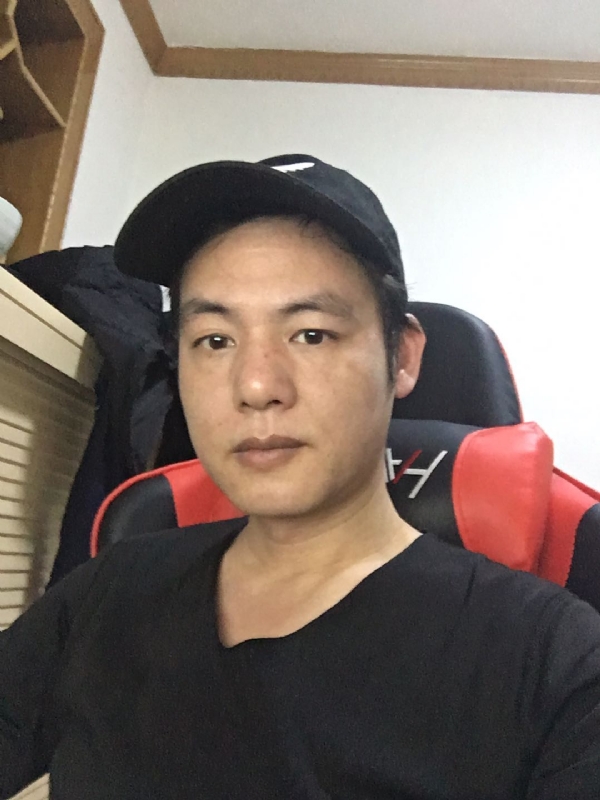 扛枪打鸟的第一张照片--长春相亲服务中心