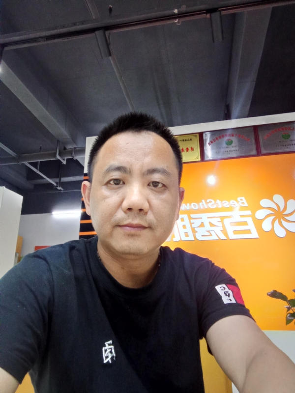 开心就好的第一张照片--长春相亲服务中心