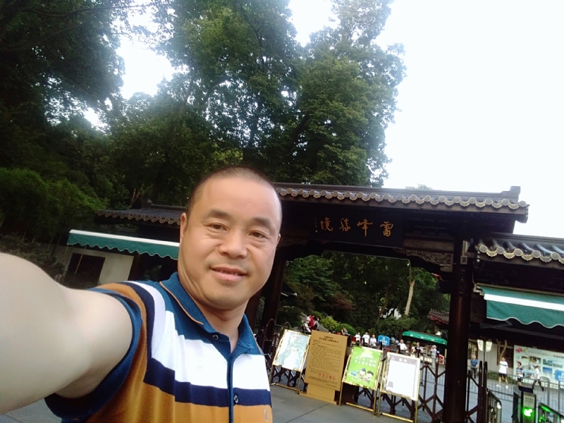 夏雨晨紫的第一张照片--长春相亲服务中心