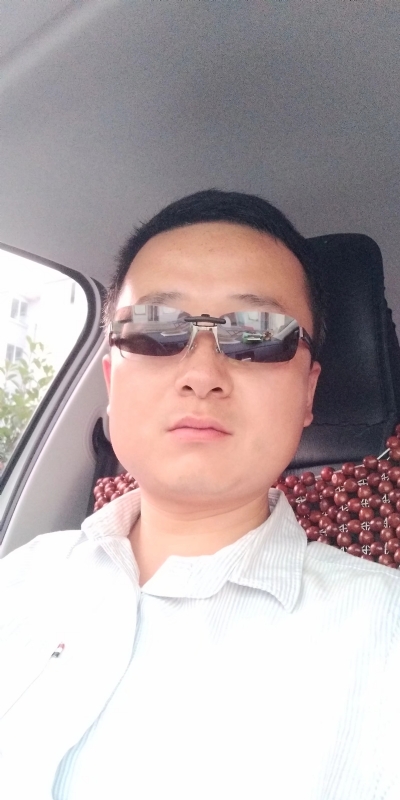 痛苦的单身狗的第一张照片--长春相亲服务中心