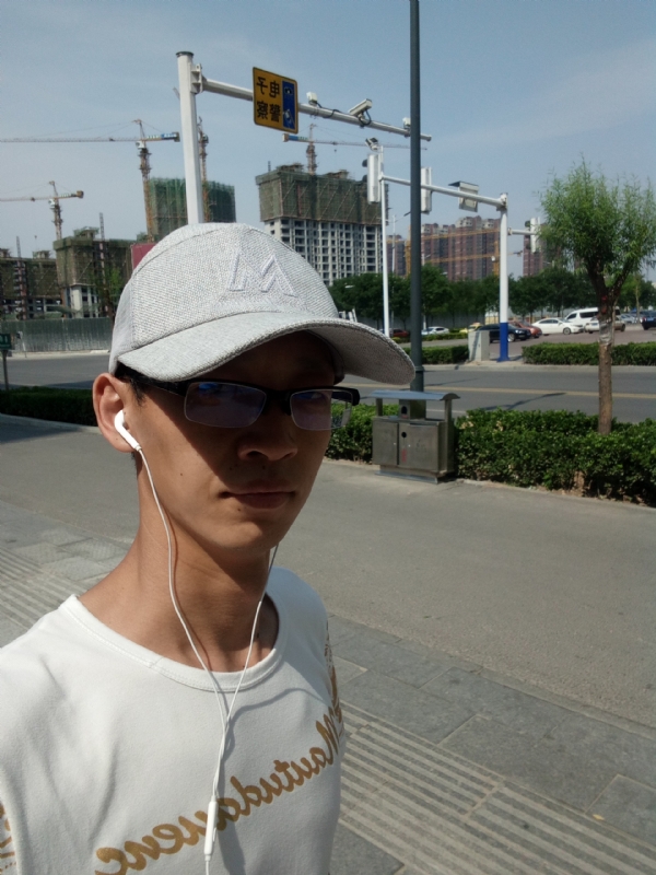 挥一挥手什么都没有的第一张照片--长春相亲服务中心