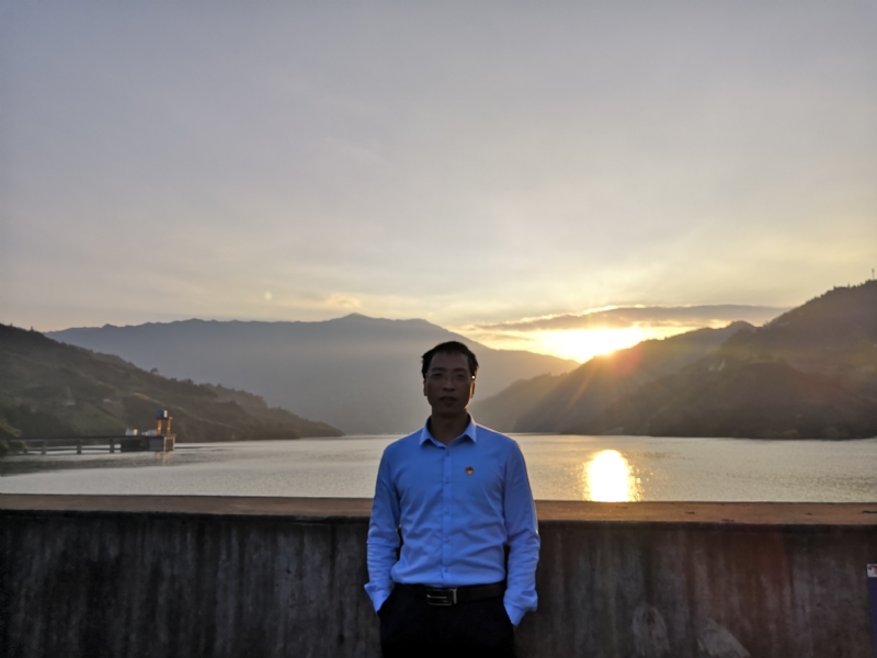 庸人自扰的第一张照片--长春相亲服务中心