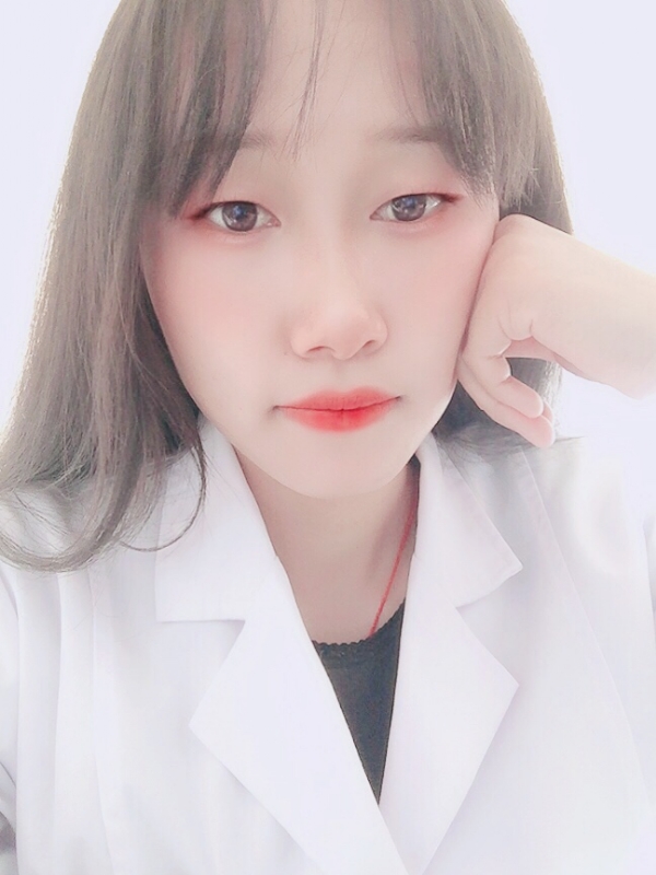 白婚纱的第一张照片--长春相亲服务中心