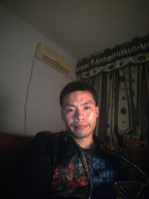 性情男儿的第一张照片--长春相亲服务中心