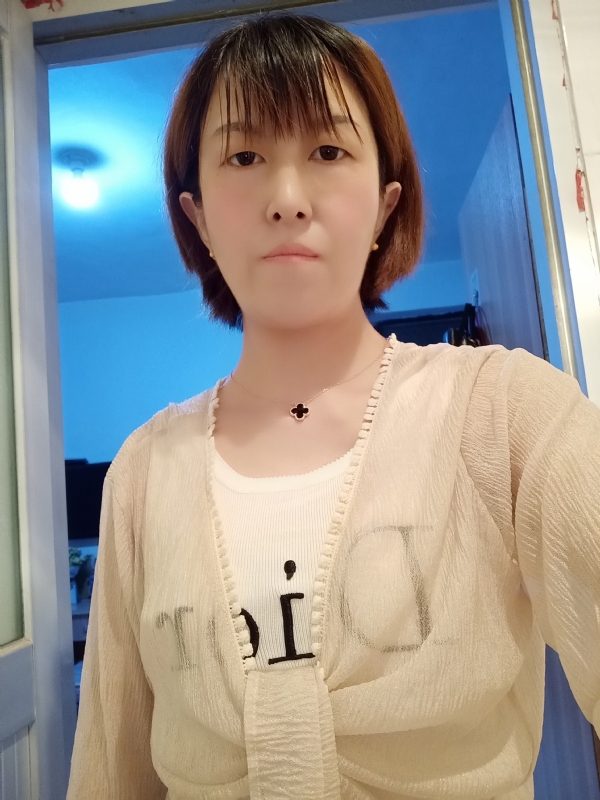 芬儿的第一张照片--长春相亲服务中心