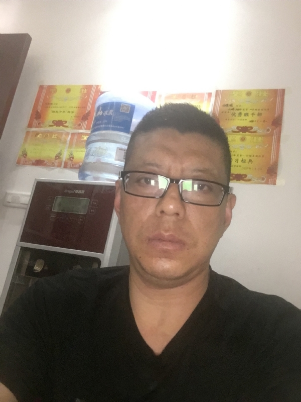 牵手的第一张照片--长春相亲服务中心