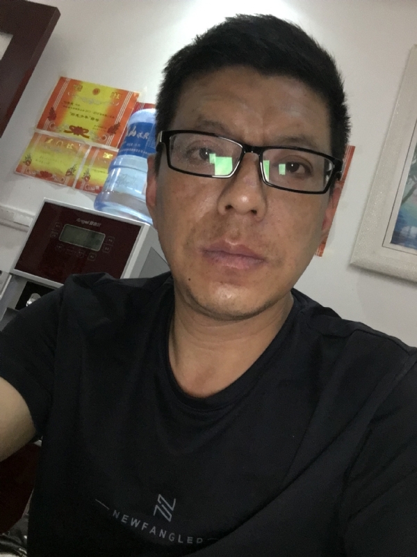 牵手的第三张照片--长春相亲服务中心