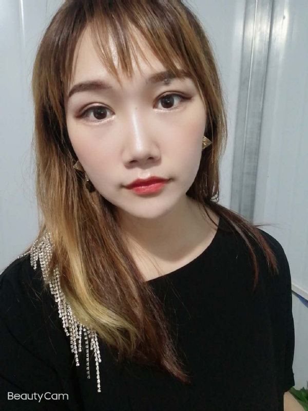 艾薇的第四张照片--长春相亲服务中心