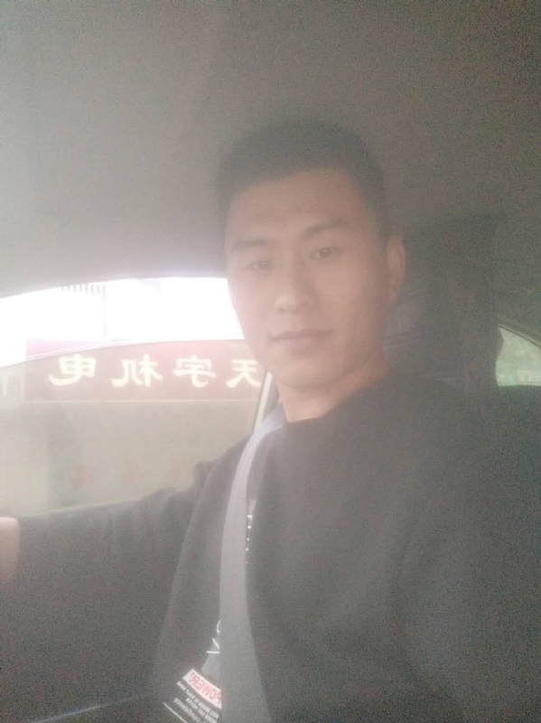 老鼠爱上猫的第一张照片--长春相亲服务中心