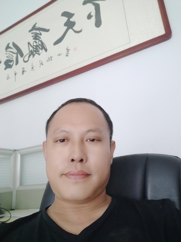 山丘的第三张照片--长春相亲服务中心