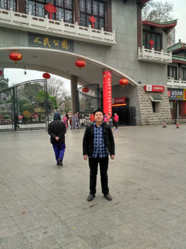 在奋斗的第一张照片--长春相亲服务中心