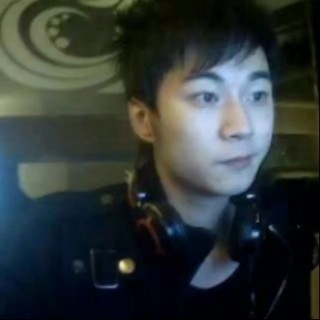 深夜人的第一张照片--长春相亲服务中心