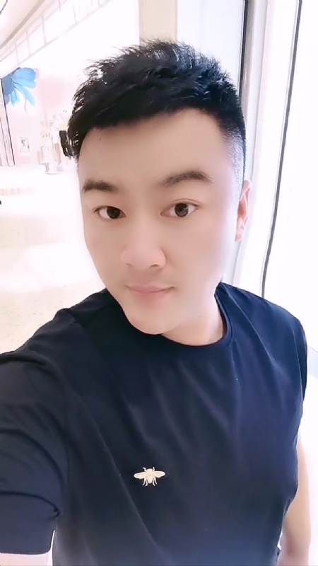 微风徐徐的第二张照片--长春相亲服务中心