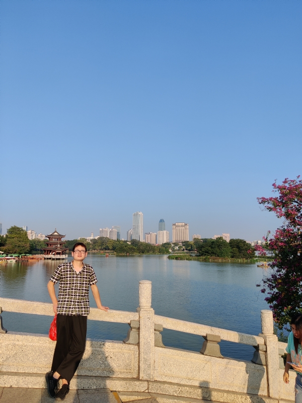 萍水相逢晏的第一张照片--长春相亲服务中心