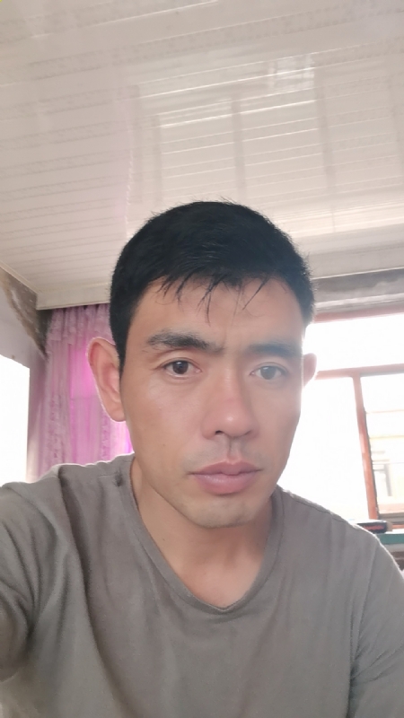 小草莓1981的第一张照片--长春相亲服务中心