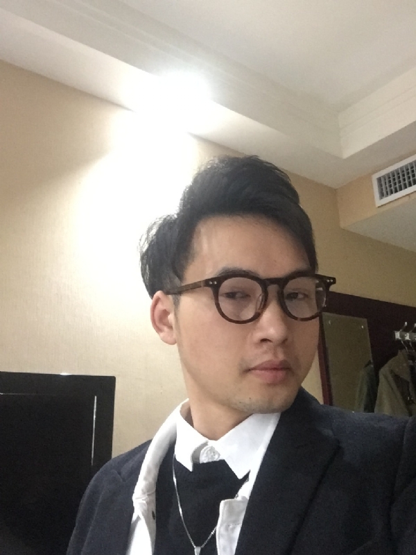 曾亮的第二张照片--长春相亲服务中心