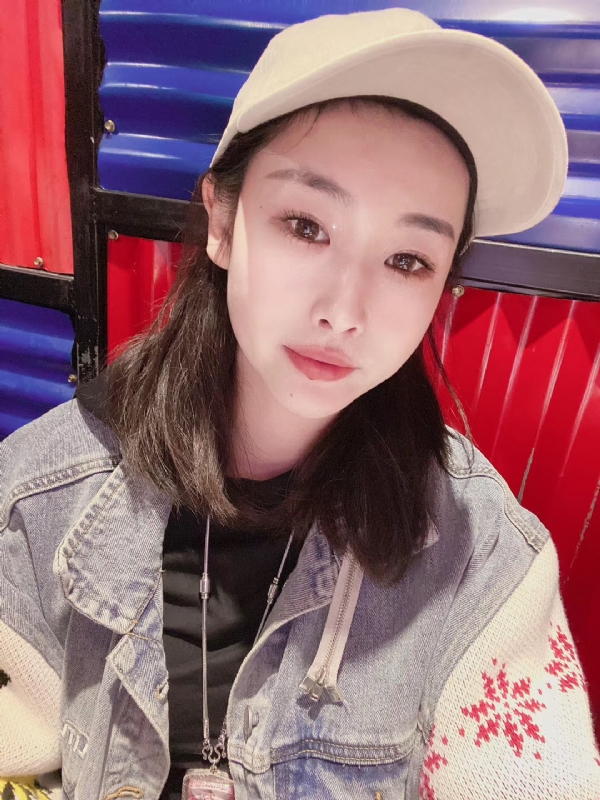 玲珑的第一张照片--长春相亲服务中心