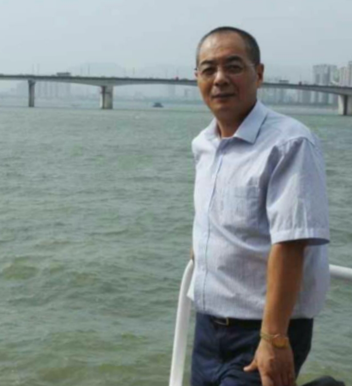 辛民的第二张照片--长春相亲服务中心