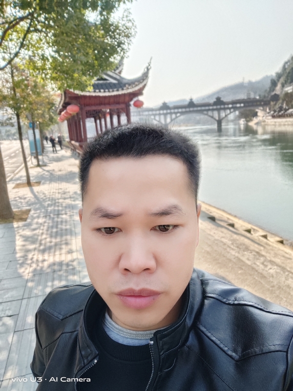 啊锦的第一张照片--长春相亲服务中心