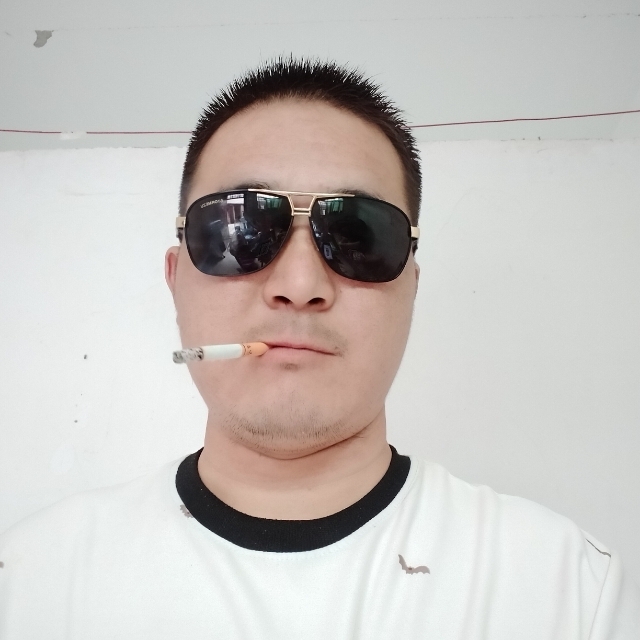 白伟伟的第一张照片--长春相亲服务中心