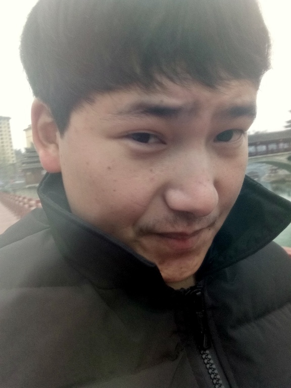 侗族青年作家超超的第二张照片--长春相亲服务中心