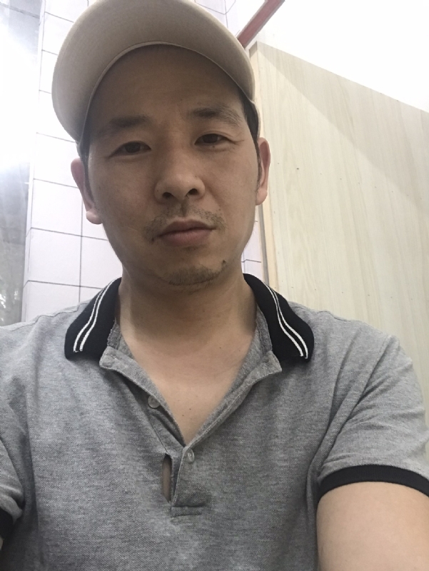 老何的第一张照片--长春相亲服务中心