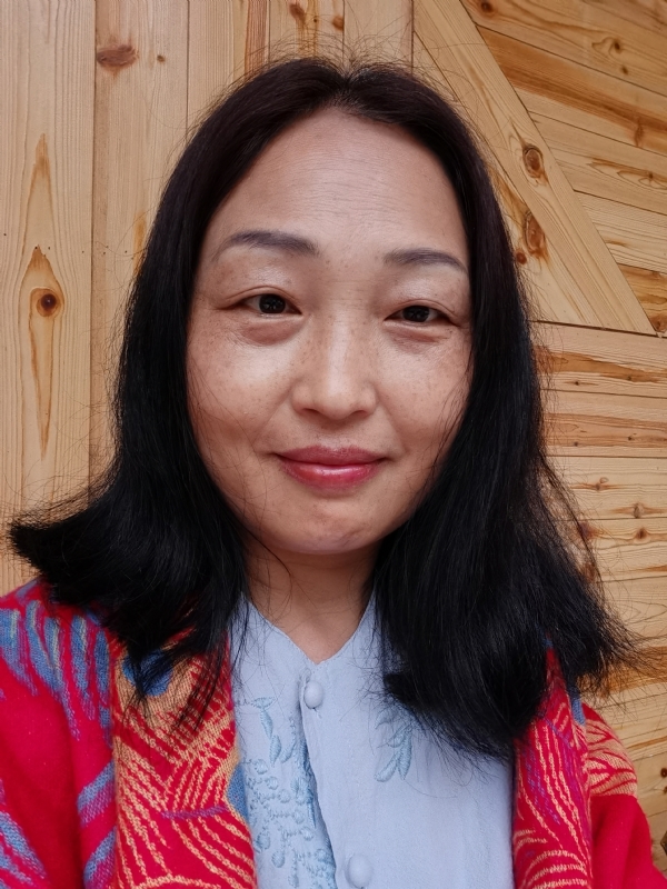 天山雪莲的第一张照片--长春相亲服务中心