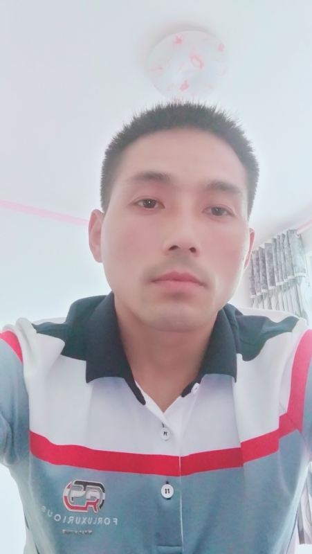 染红尘世的第一张照片--长春相亲服务中心