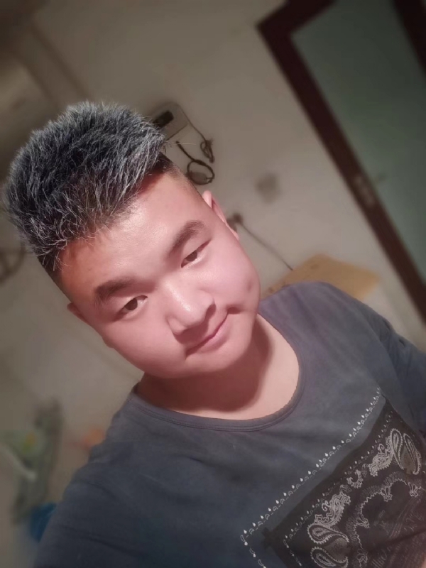 李子木的第二张照片--长春相亲服务中心