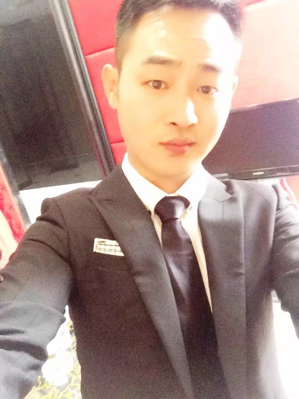 富强的第二张照片--长春相亲服务中心