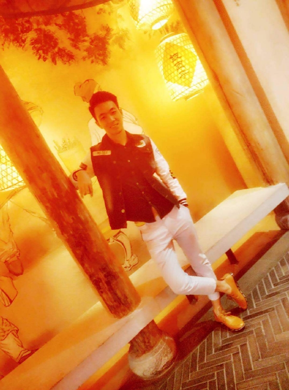 滞后的微笑的第四张照片--长春相亲服务中心