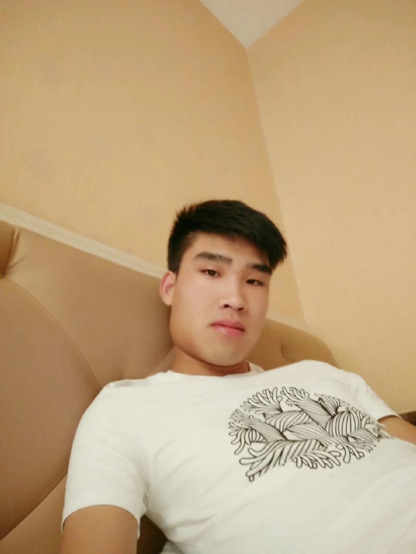 谁不曾孤单上路的第二张照片--长春相亲服务中心