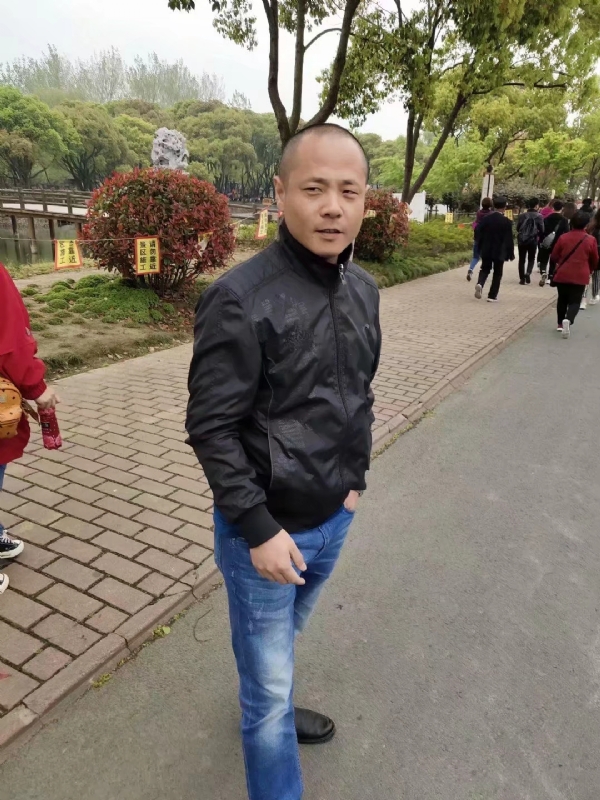 傻子的第一张照片--长春相亲服务中心